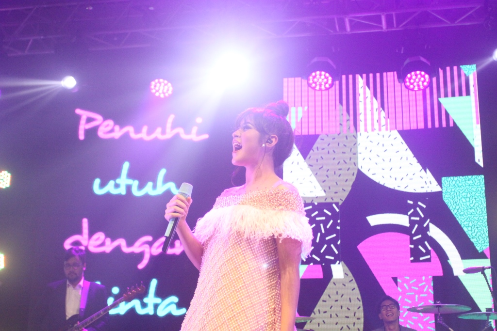 Raisa Handmade Tour 2016 Live in Surabaya : ‘Mengenal Dekat Perjalanan Musik Raisa Andriana’