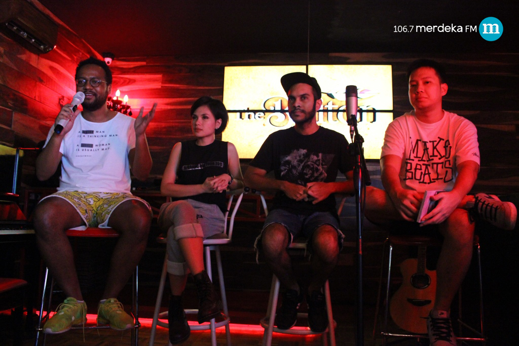 Dekat saat Press Conference PROSES LAHIR KEMBALI : Launching Party Album Pertama Dekat “Meranggas” 